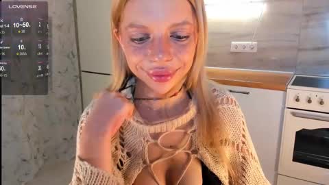 Snapshot of lindacrystalofc chatting on February 28, 2025, 9:33 pm happy new year online show from February 28, 2025, 9:33 pm