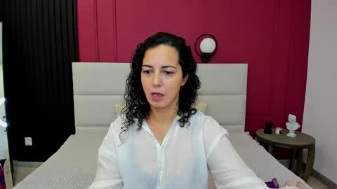 Linda online show from October 18, 2025, 1:41 am