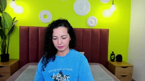 Linda online show from April 28, 2026, 1:37 am