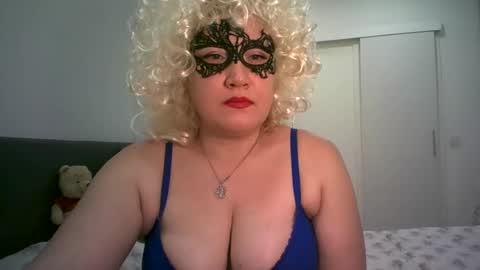 Snapshot of lindaxsmile chatting on March 1, 2025, 8:53 pm LindaXSmile online show from March 1, 2025, 8:53 pm