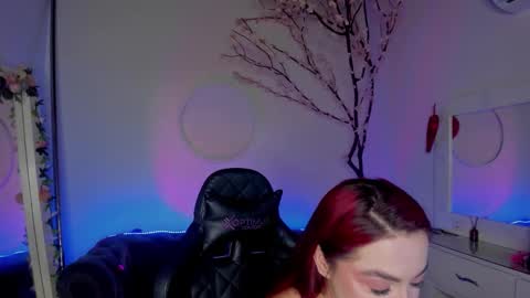 Lindsay    online show from October 15, 2025, 5:51 am