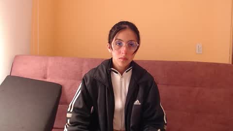 Snapshot of ling_ling24 chatting on October 13, 2025, 3:28 am ling ling24 online show from October 13, 2025, 3:28 am