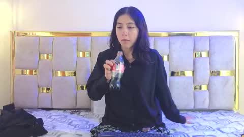 ling ling24 online show from December 20, 2025, 3:46 am