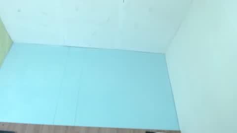 V A L E  N T I N A online show from October 1, 2025, 7:42 pm