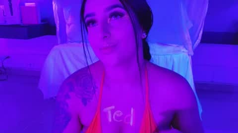 Luciana online show from September 13, 2025, 9:03 pm