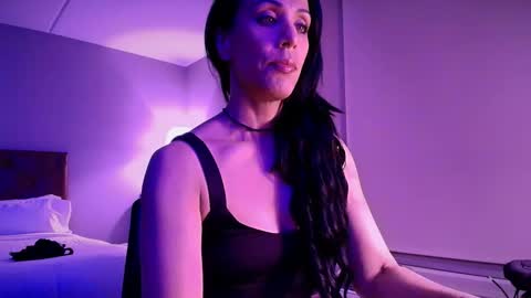 linuxgirlsudosu online show from March 26, 2026, 4:07 am