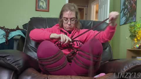 Snapshot of linzy19 chatting on January 17, 2025, 5:08 pm Linzy19 online show from January 17, 2025, 5:08 pm