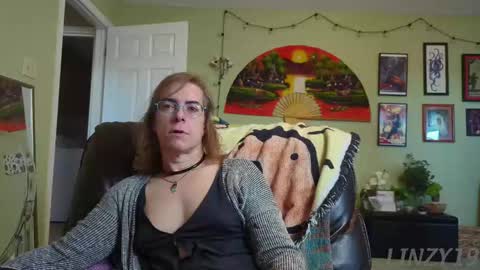 Snapshot of linzy19 chatting on September 25, 2025, 1:59 pm Linzy19 online show from September 25, 2025, 1:59 pm