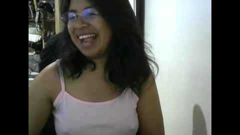 Liora selenex online show from June 10, 2026, 4:12 am