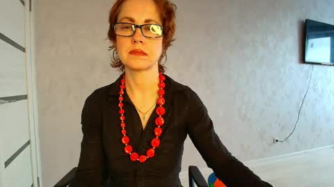 Liora Weiss online show from April 20, 2026, 8:39 am