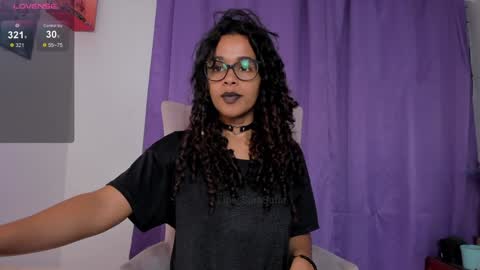 lips_sarasofia online show from January 30, 2025, 11:55 pm