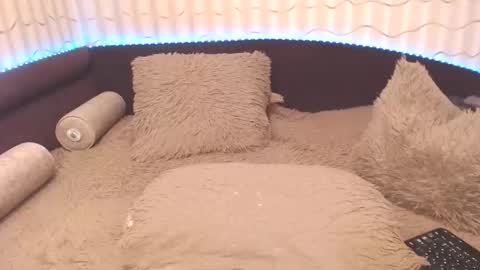 LIpsAddiction online show from March 2, 2025, 2:00 pm