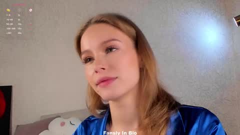 Lina online show from December 21, 2025, 1:13 am