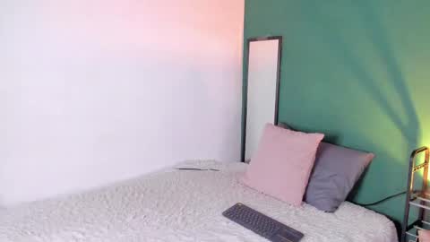 Snapshot of liry_kim chatting on May 25, 2026, 8:37 pm liry online show from May 25, 2026, 8:37 pm