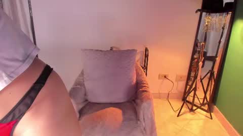 Snapshot of liry_kim chatting on June 9, 2026, 6:52 pm liry online show from June 9, 2026, 6:52 pm