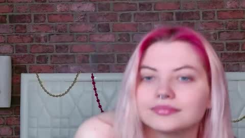 lissi online show from December 22, 2025, 6:16 pm