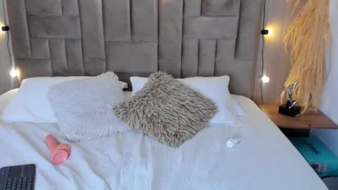 Snapshot of lisa_baker1 chatting on March 11, 2025, 5:16 am Lisa Baker online show from March 11, 2025, 5:16 am