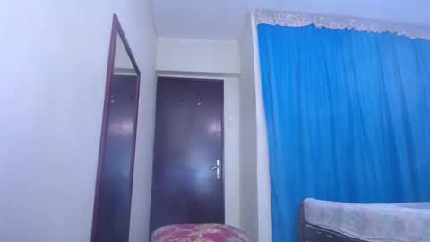 lisa_branch online show from January 8, 2025, 8:07 pm