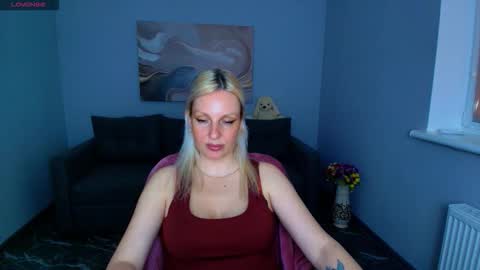 lisa_merritt online show from June 4, 2026, 12:55 pm