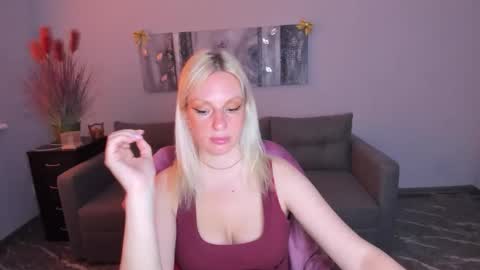 lisa_merritt online show from June 9, 2026, 5:30 am