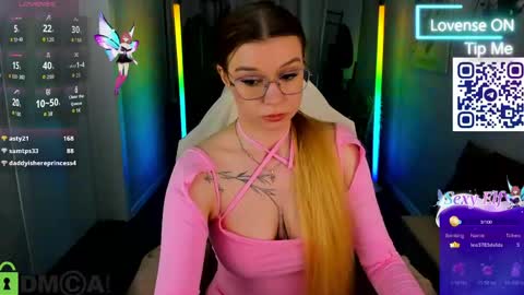 lisa_rabbit online show from June 8, 2026, 1:28 am