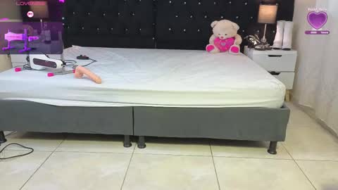 lisa_sweetas online show from January 14, 2026, 7:41 pm