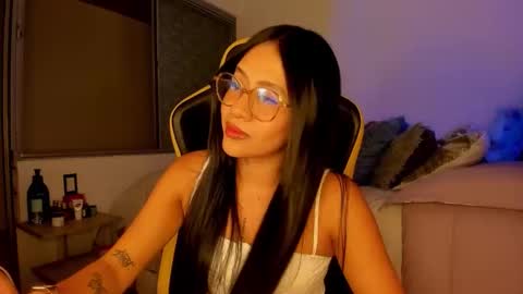 Lisa Thompson online show from November 8, 2025, 2:34 am