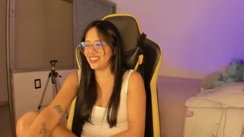 Lisa Thompson online show from December 2, 2025, 2:06 am