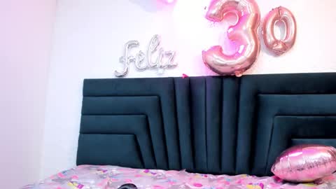 Snapshot of lisa_white_ chatting on January 24, 2025, 4:16 am lisa white online show from January 24, 2025, 4:16 am