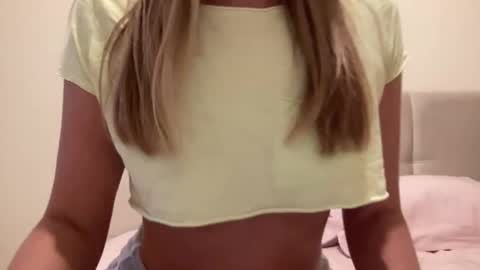 Lisa online show from January 17, 2025, 1:35 pm