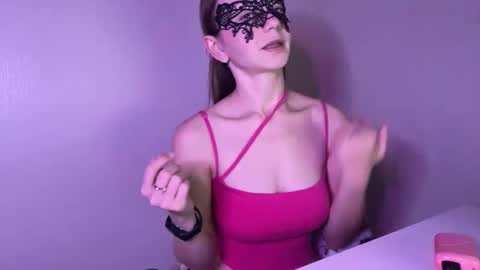 Snapshot of lisafrazier chatting on September 18, 2025, 11:34 am Lisa online show from September 18, 2025, 11:34 am