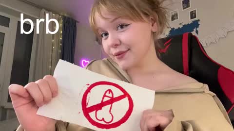 -Lisa- Help me to reach 100 thumbs up3 online show from February 16, 2025, 9:27 pm