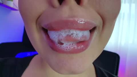 Lisbet online show from January 20, 2025, 6:43 pm