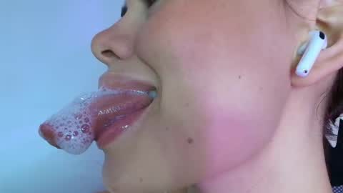 Lisbet online show from November 8, 2025, 2:06 pm