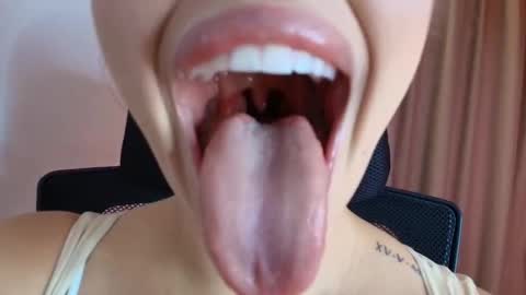 Lisbet online show from March 7, 2026, 4:15 pm