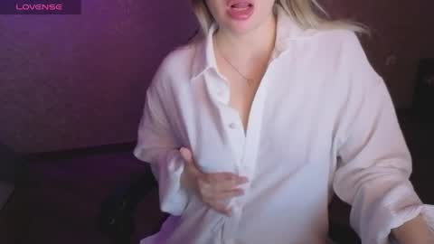 Anna online show from April 8, 2026, 10:43 pm