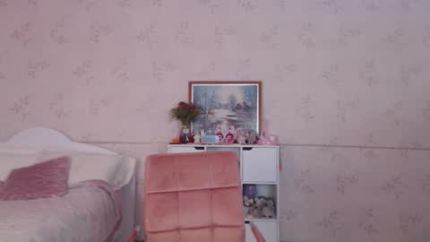 Alice Dont forget to thumbs up its very important  online show from October 12, 2025, 7:51 am