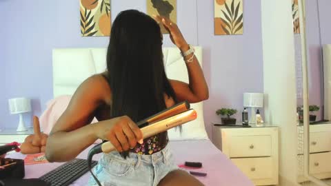 Lisseth Long  online show from December 16, 2024, 5:49 am