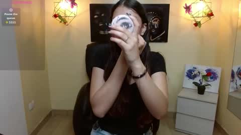 Lita online show from November 28, 2025, 3:14 pm