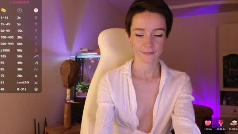 Alisa online show from November 11, 2025, 7:03 pm