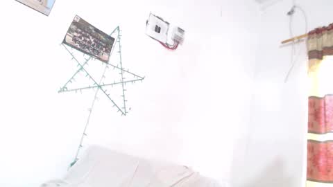 litte_ebonyx online show from February 14, 2026, 9:44 pm