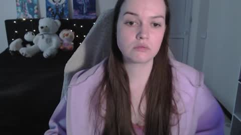 little__flowers online show from April 21, 2026, 8:09 am