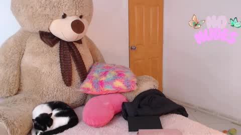 TU ANGELITO online show from February 4, 2026, 9:53 pm