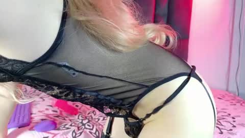 little_bonniie online show from June 7, 2026, 7:50 pm