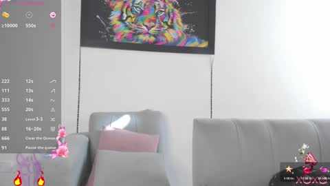 Independent model carolina online show from December 29, 2024, 8:37 pm