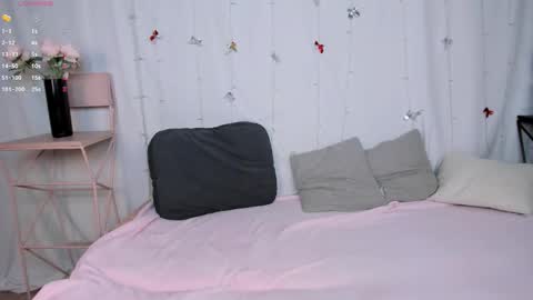 little_clare_ online show from January 11, 2026, 8:08 am