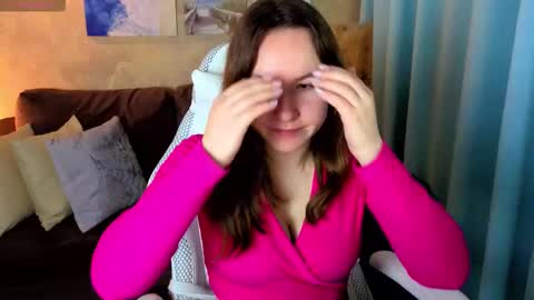 Alexandra online show from December 19, 2025, 3:02 am