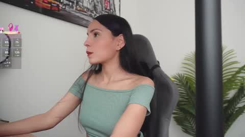 Help me reach 100 likes online show from March 25, 2026, 7:09 pm