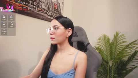Help me reach 100 likes online show from June 7, 2026, 7:06 pm