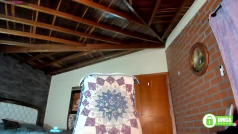 Izzi online show from March 13, 2026, 8:59 pm